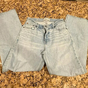 Abercrombie & Fitch the baggy low rise curve love jeans